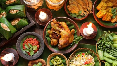 Wajib Coba 10 Makanan Khas Indonesia yang Hobi Wisata Kuliner