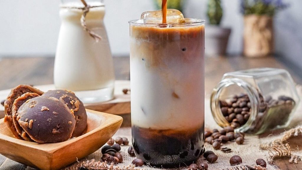 Resep Es Kopi Gula Aren Versi Sehat Dengan Susu Oat Nikmat Tanpa Rasa Bersalah