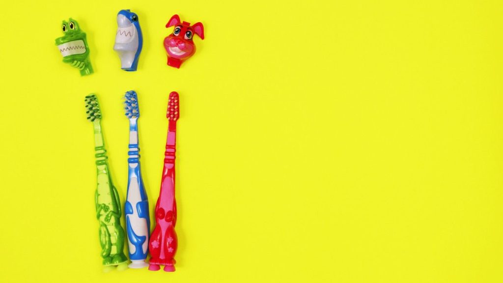 Tips Memilih Sikat Gigi Yang Memiliki Bulu Halus Untuk Anak Panduan Lengkap Untuk Senyum Sehat Si Kecil